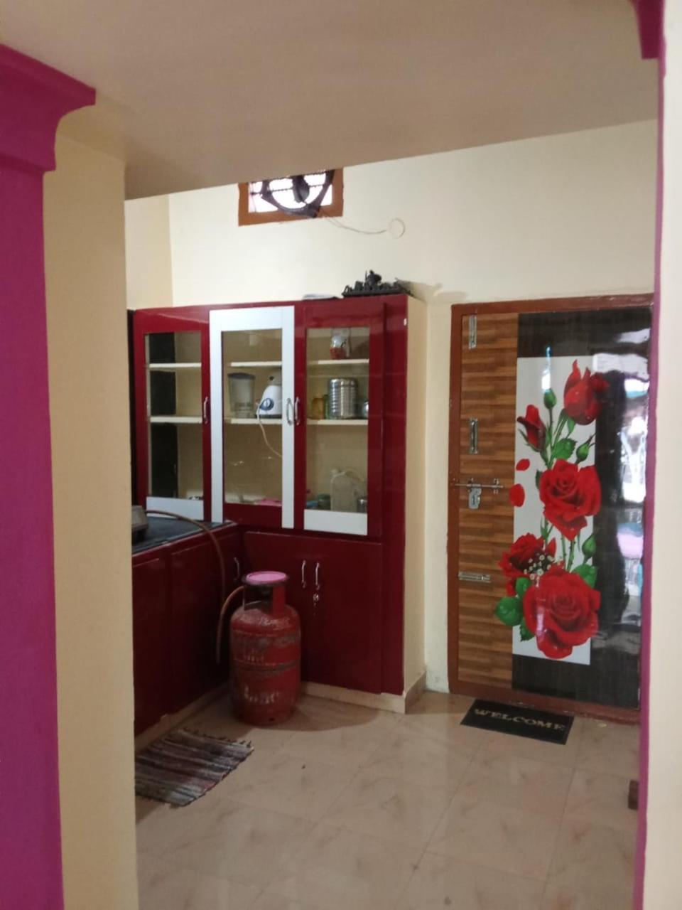 Om Sai Ram Home Stay Tiruvannāmalai Esterno foto
